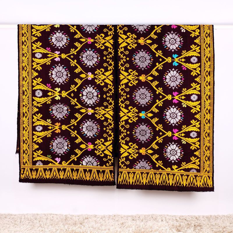 Kain kamen songket tenun sidemen couple