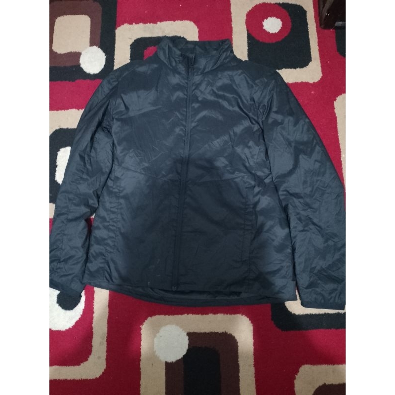 JAKET UNIQLO SEMI BULANG