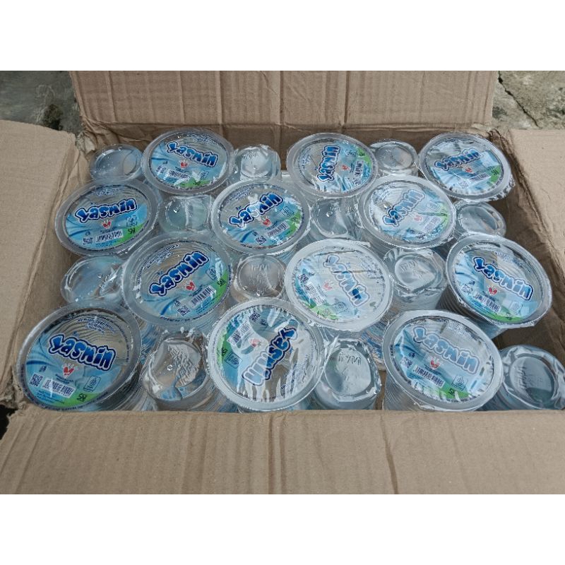 

Air Mineral Yasmin Gelas 220 ML 1 Dus