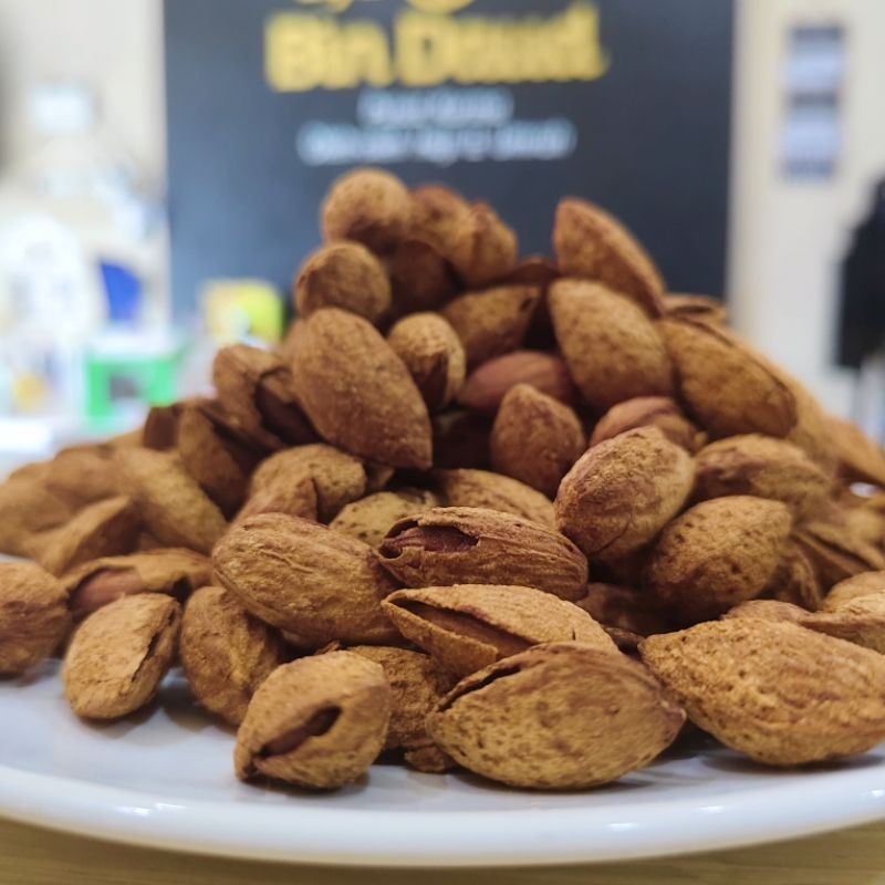 

KACANG ALMOND CANGKANG 500gr