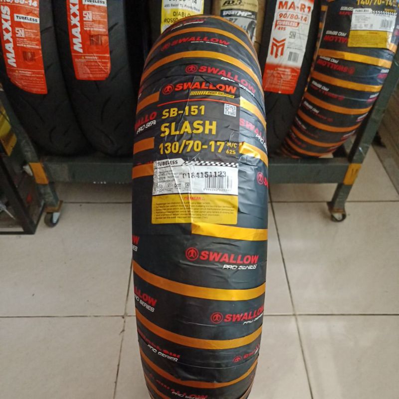 Ban Luar SWALLOW SB-151 SLASH 130/70 Ring 17 Tubeless SOFT COMPOUND