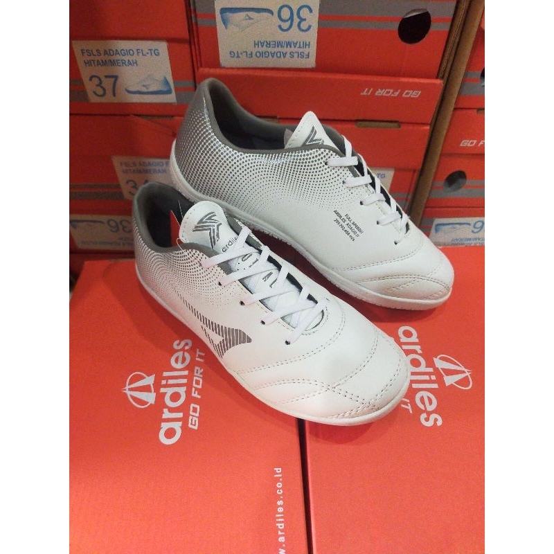 sepatu futsal anak original ARDILES putih size 34-37