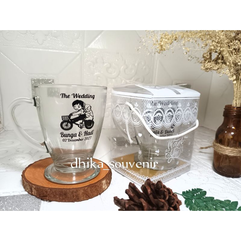 Souvenir Gelas Piala Mika motif
