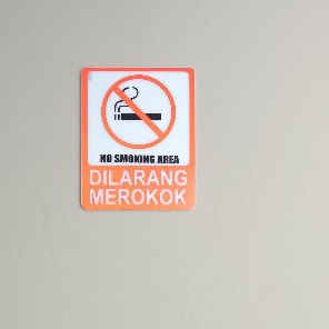 

Rambu diLarang Merokok