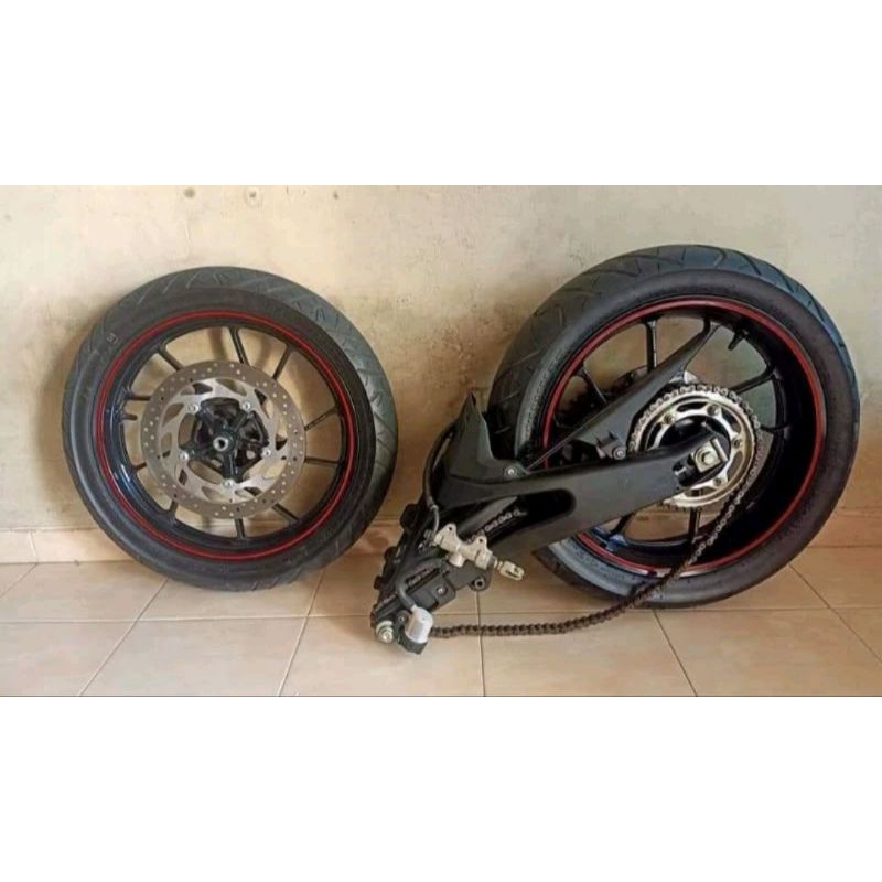 arm yamaha r15 v3  set rem belakang dan velg