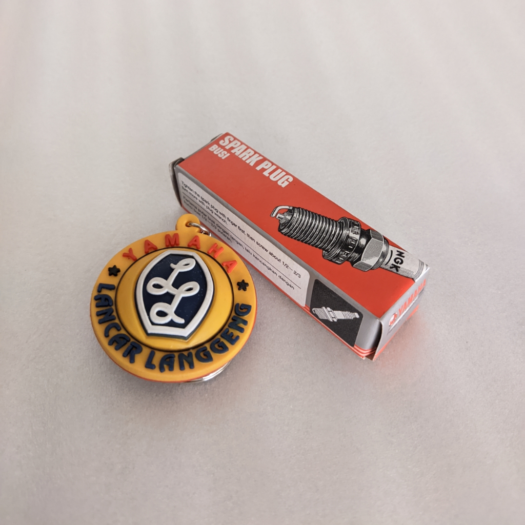 BUSI NGK R CR8E VIXION/JUPITER MX ORIGINAL YAMAHA 94700-00330