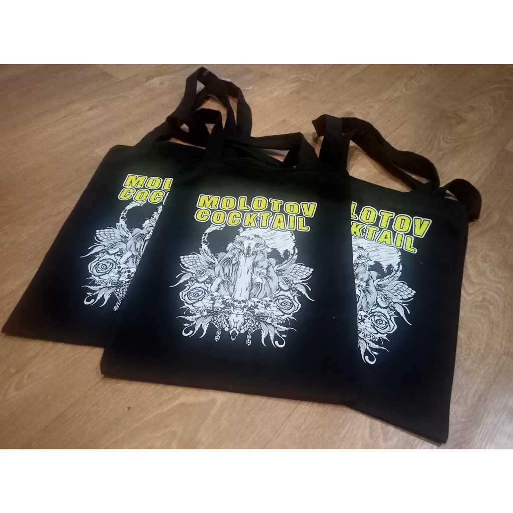 Totebag Molotov Cocktail Merchandise (ada sleting nya)