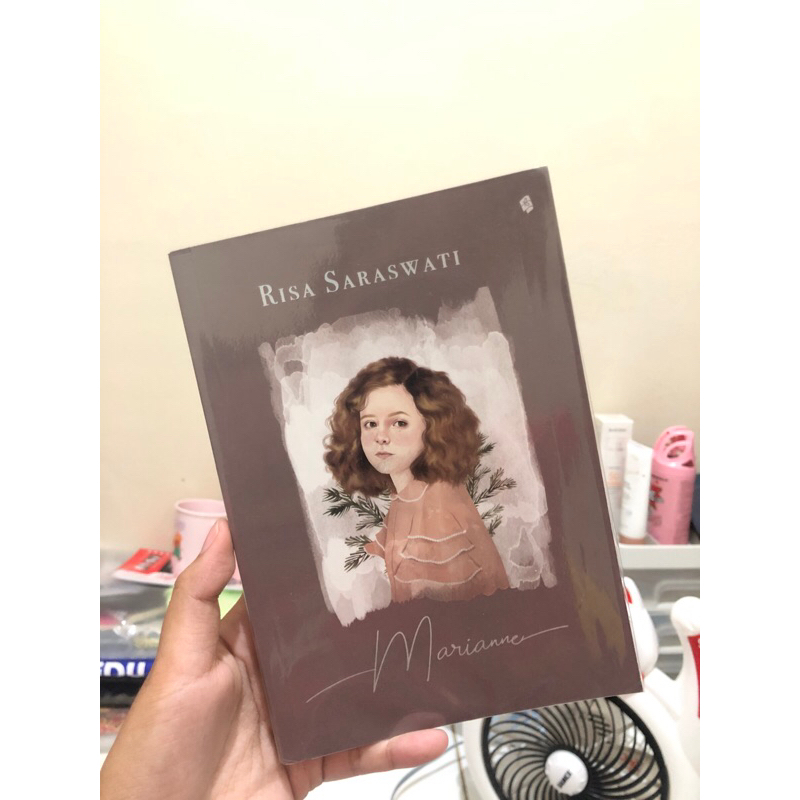 (PRELOVED) Novel MARIANNE by Risa Saraswati (ori)
