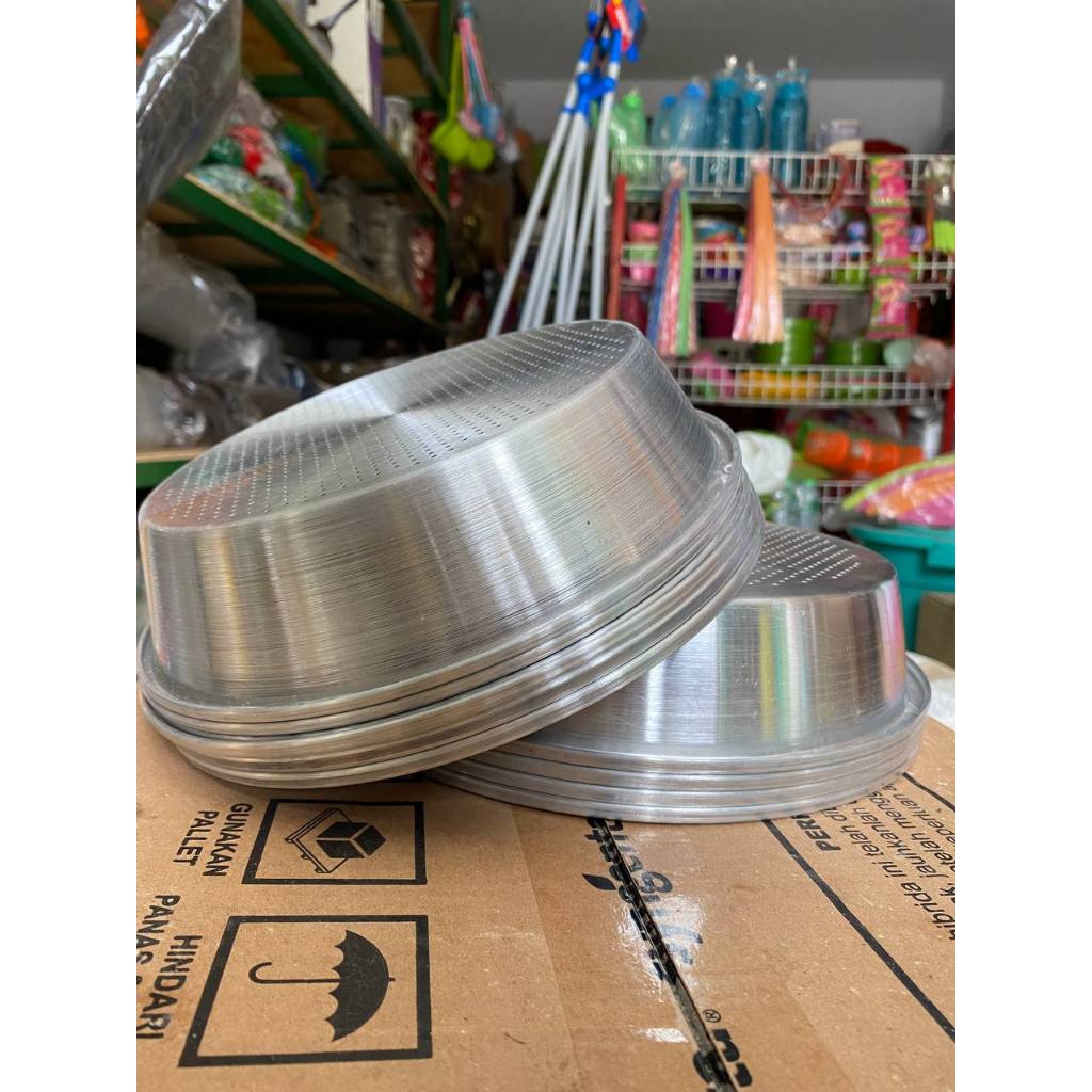 Ayakan atau saringan santan alumunium ,diameter 24× 24 ×5