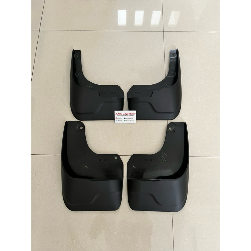 Mud guard Karpet lumpur innova reborn original