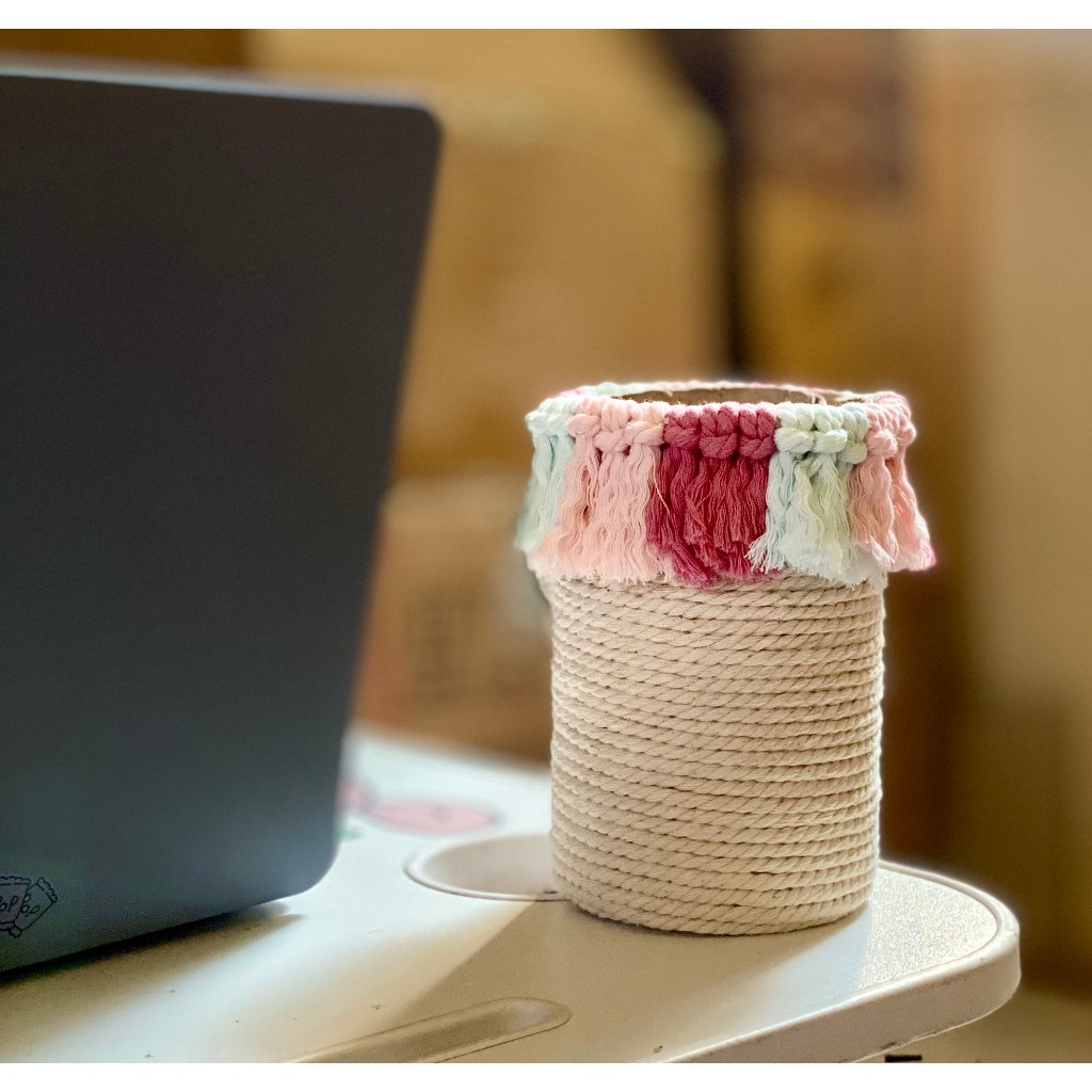 

Tempat Pensil Anak Perempuan Macrame Rumbai Serbaguna - Hiasan Macrame Rumbai