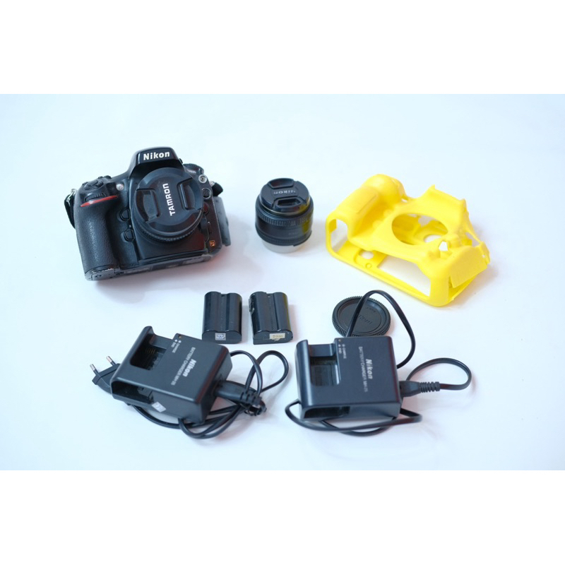 NIKON D800 + LENSA NIKON 20mm F2.8 + NIKON 50mm F1.8