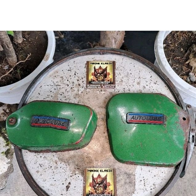 tepong tutup aki v80 platina ORIGINAL cover tutup aki yamaha v80 platina