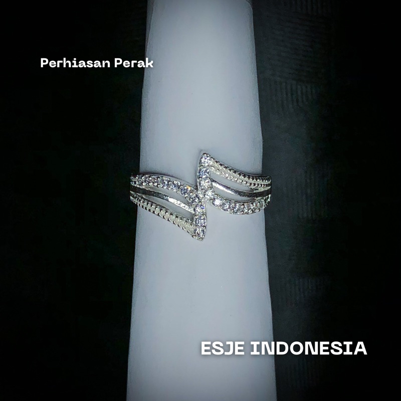 Cincin Daun Permata Aksesoris Perhiasan Perak Wanita - Esje Indonesia