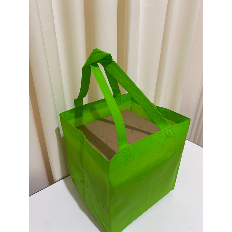 

(1 LUSIN = 12 PCS) GOODIEBAG TAS HAJATAN 25x25 TINGGI 28 CM / TAS NASI BOX / TAS WALIMAHAN / TAS AQIQAHAN / TAS SEMINAR / TAS SOUVENIR / TAS SPUNBOND / TAS RAMAH LINGKUNGAN