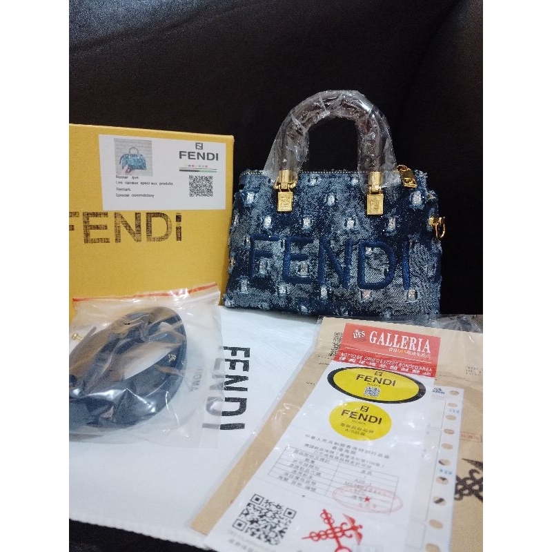 Tas FendiJeans ToteHandleCeramic Premium Import 100%.