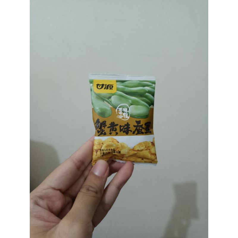 

GAN YUAN CRAB ROE FLAVOR BROAD BEANS /KACANG PITING (1PCS)