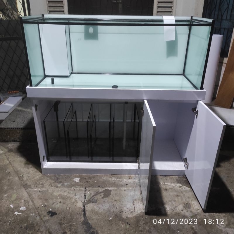 cabinet aquarium 120x50x50 kaca 8 Mili & sumpah filter bawah.lem super rapi