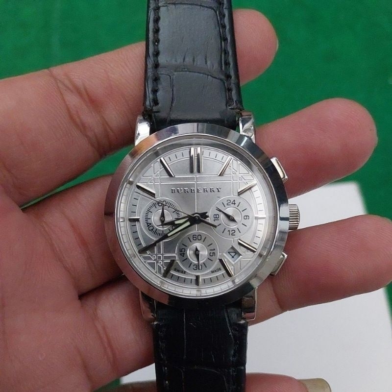 Jam Tangan cewek Chronograph Burberry preloved second bekas