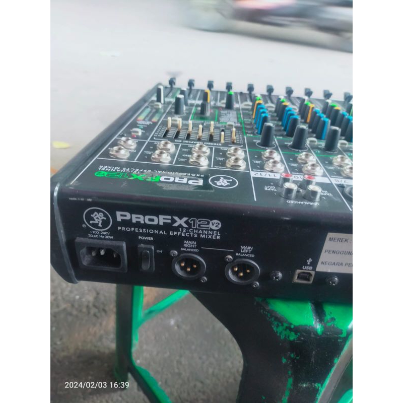 mixer mackie Mixer MACKIE pro FX 12 V2 PROFX12V2 bekas second