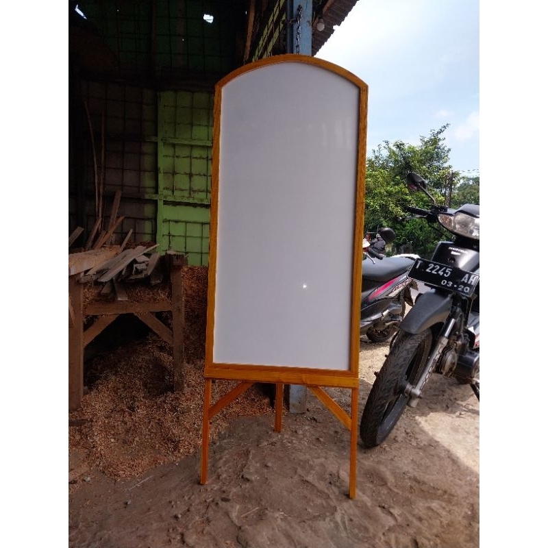

papan tulis kastum dengan ukuran besar 110x55cm +peyangaya +sepidol