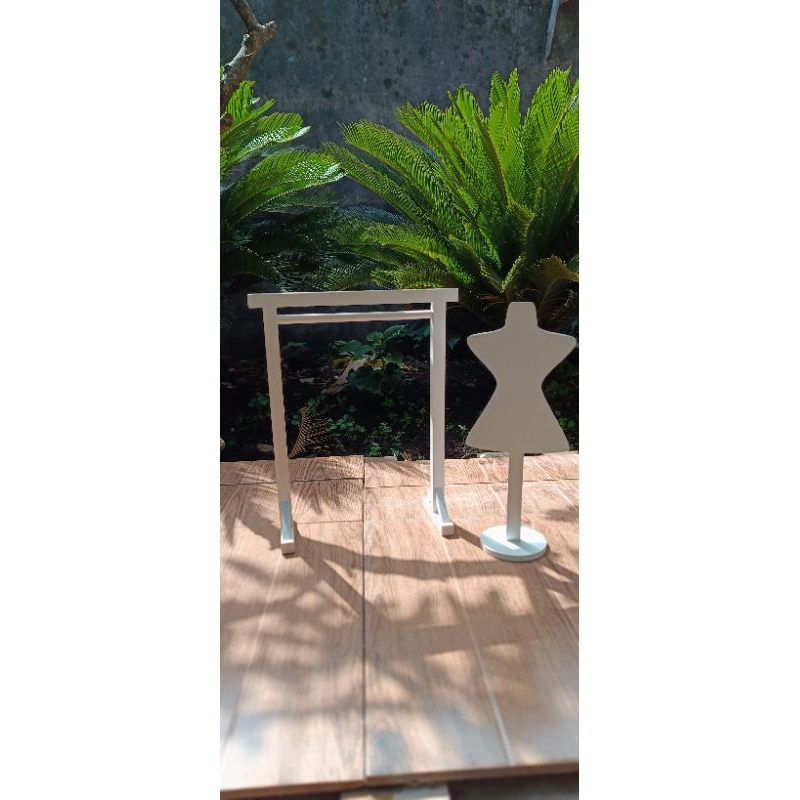 props. foto gantungan baju &  manekin