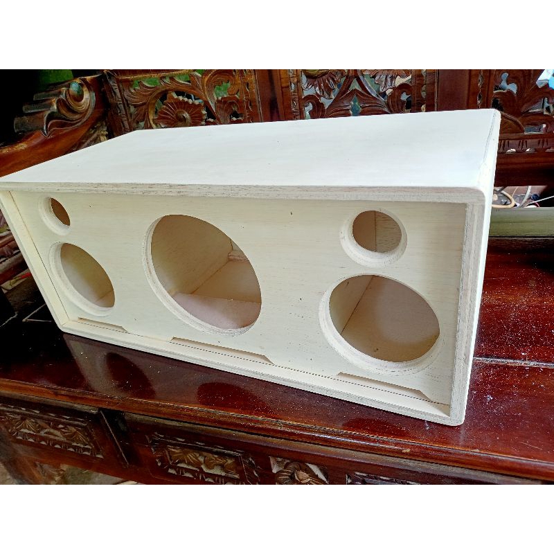 Box speaker 2, 1 subwoofer 6 inchi middle 4 inch tuwiter 1,5 inch