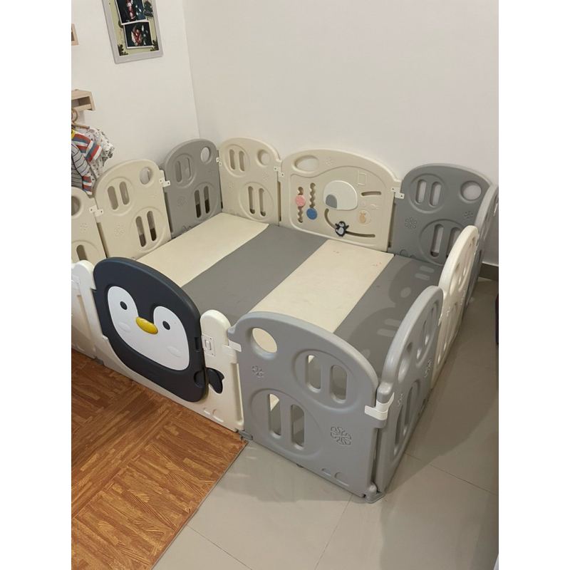 Lumba Fence Penguin Preloved