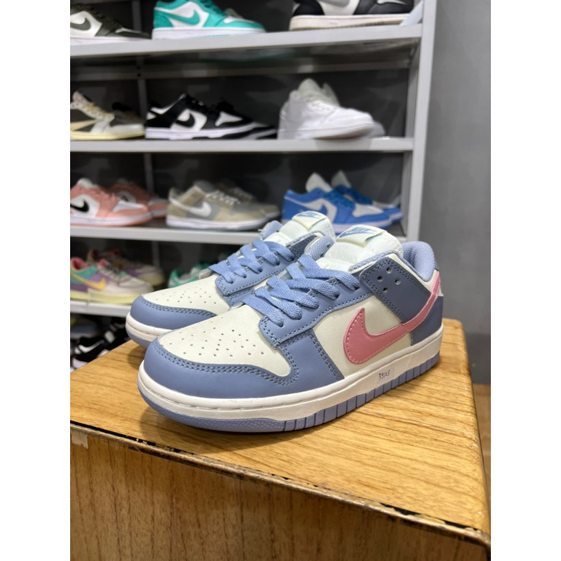 nike dunk blue white