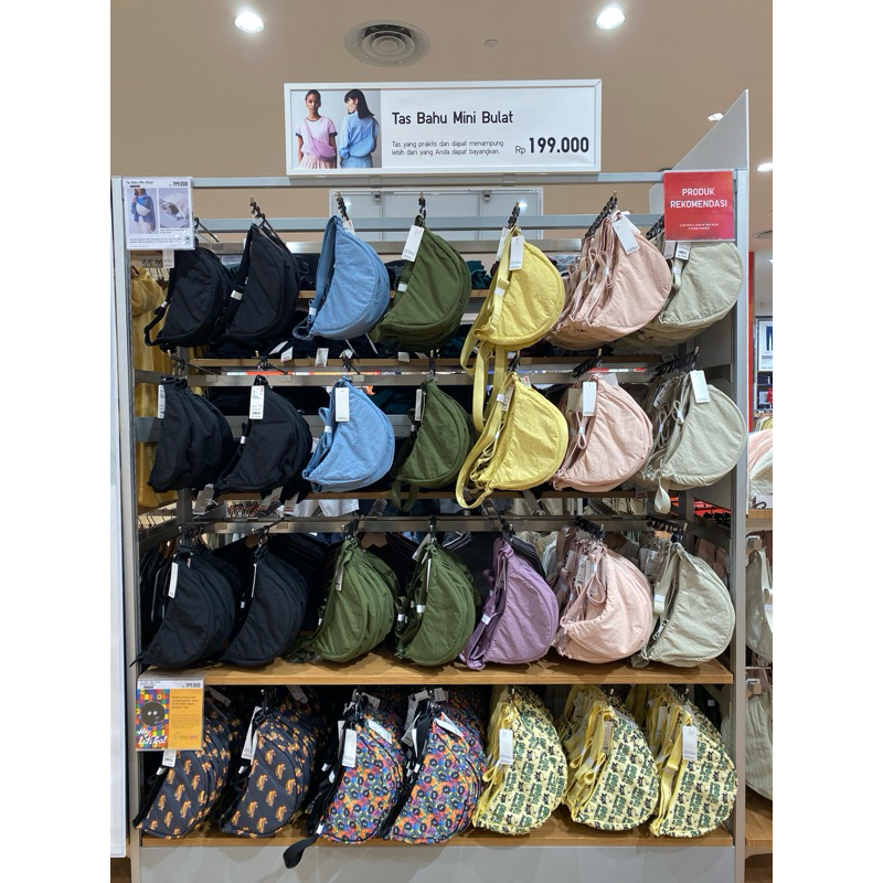 UNIQLO Tas Bahu Mini Bulat Round Mini Shoulder Bag