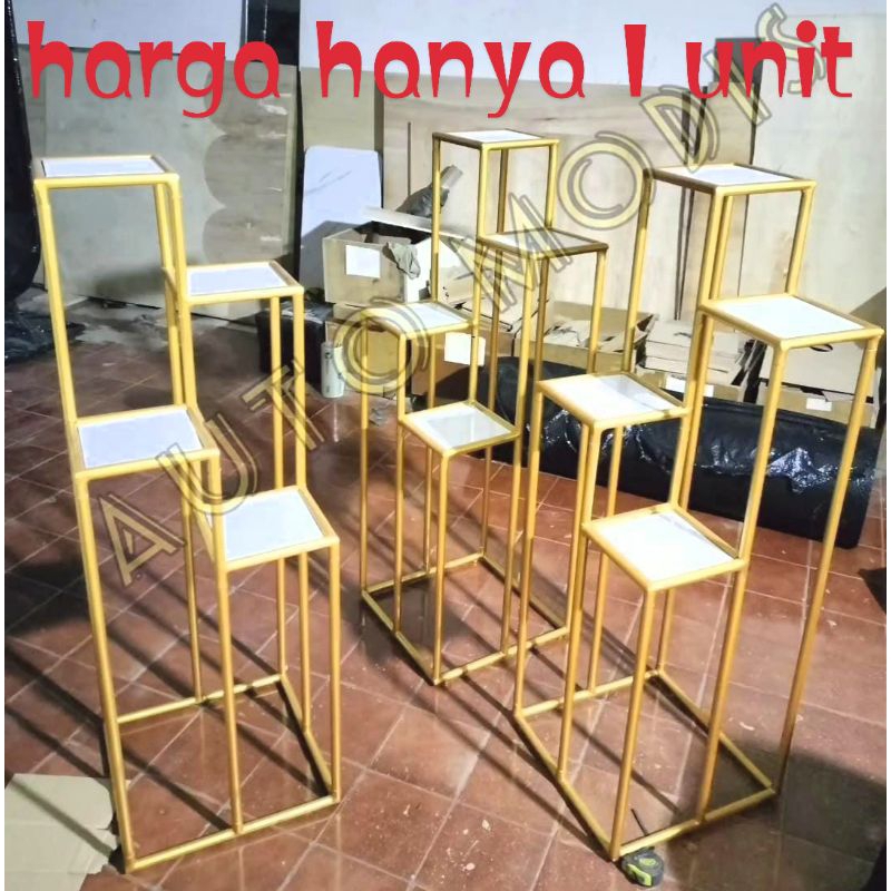 RAK BERTINGKAT MEJA PAJANGAN BUNGA SEPATU TAS SANDAL ETALASE JUALAN MEWAH EMAS BAZAR TENGAH PREMIUM 