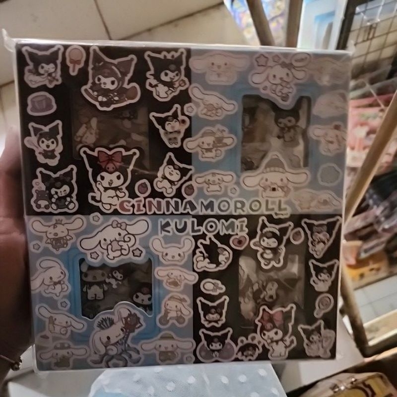 

stiker kuromi dan cinamoro/sanrio