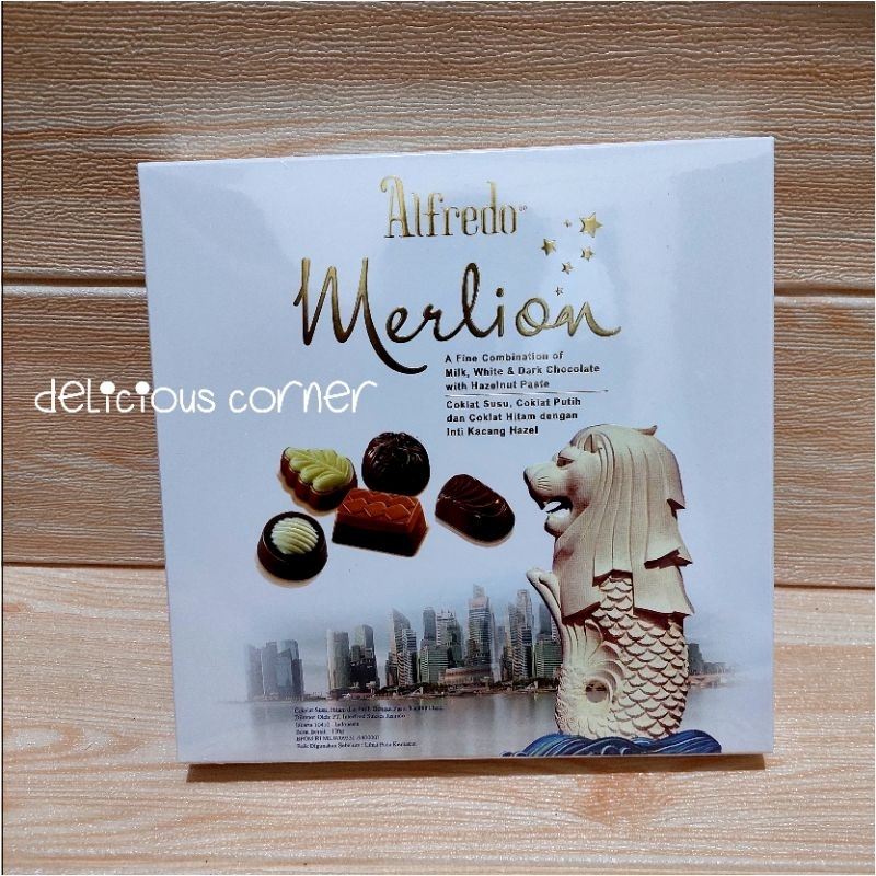 

Alfredo Ribbon 120g Chocolate Premium Box Coklat Cokelat Merlion Icon