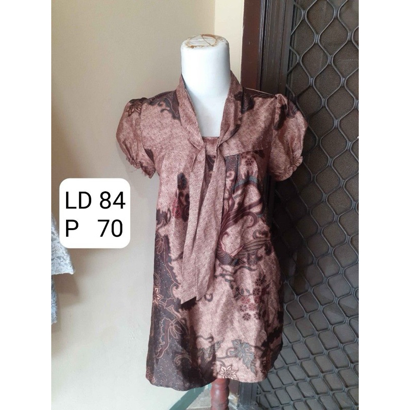 Batik Halus Wanita Manis Lengan Pendek Atasan Tunik Batik Kerja - preloved