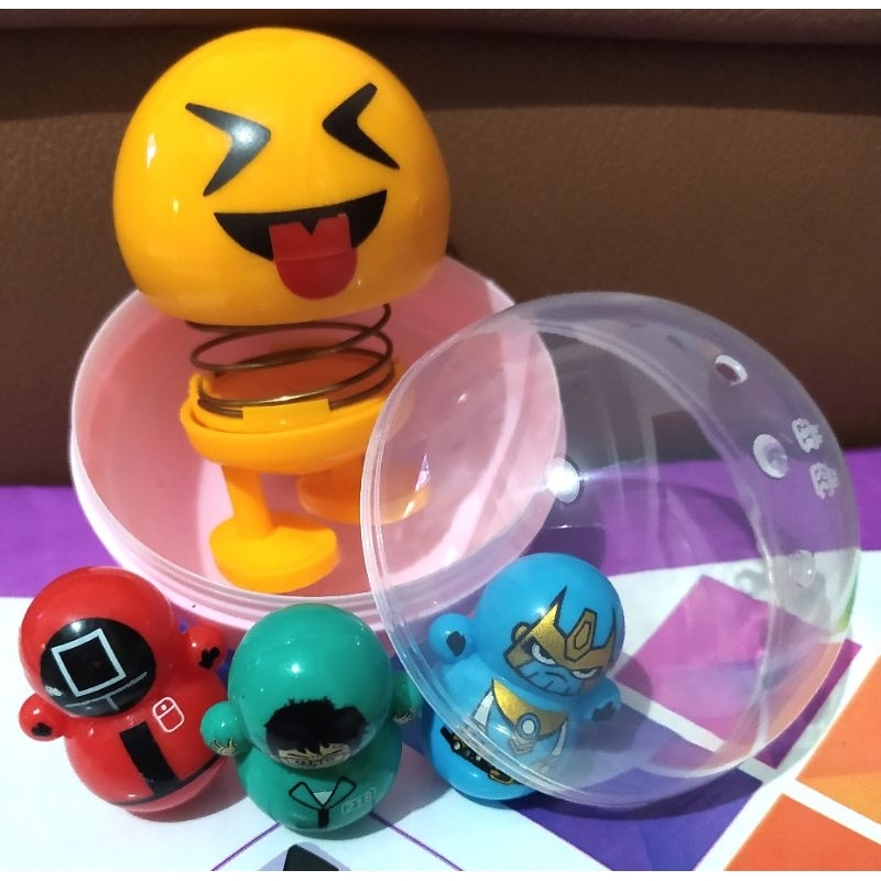 Tamagoci Mainan Telur plastik   cangkang telur dengan isi boneka per Goyang Dan 3 tumbler