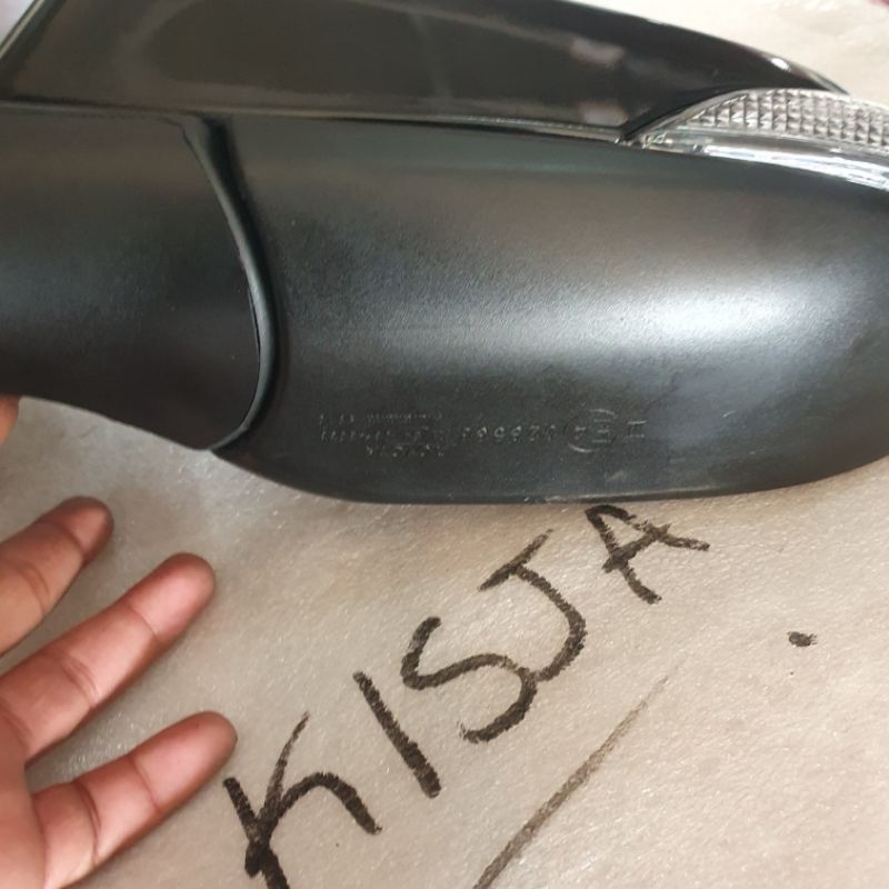 Spion mobil Daihatsu Sigra Original