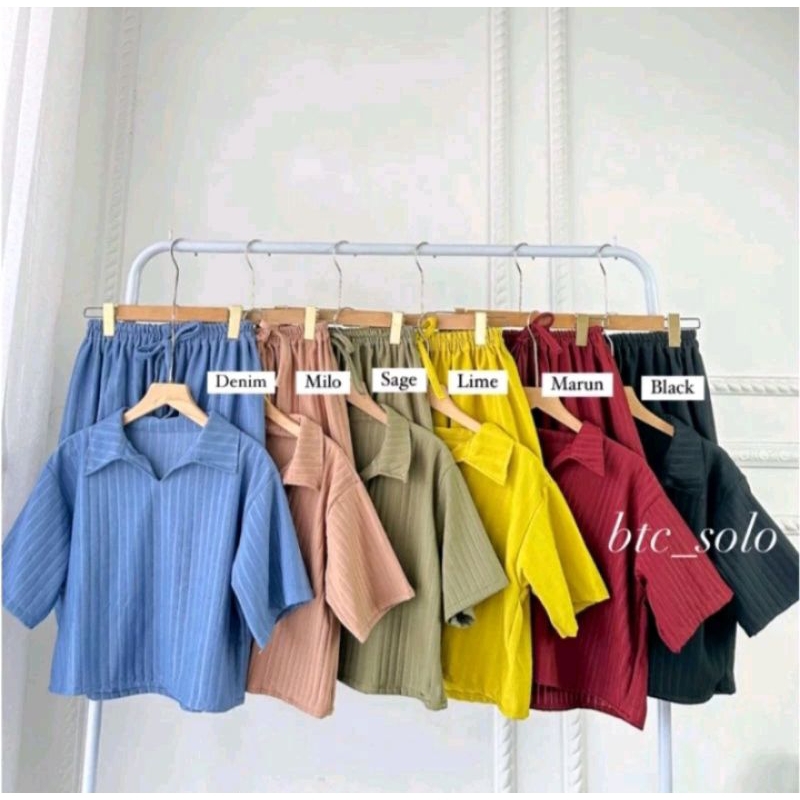 Oneset Knit Baju Setelan Pendek Wanita Terbaru/Setelan Wanita Crop Pendek Bahan Knit