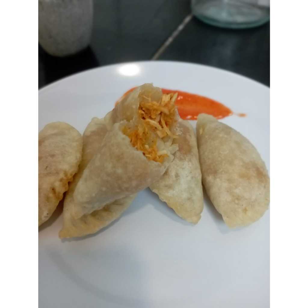 

Cireng Isi Ayam Suwir Mercon Pedas Isi 9 pcs