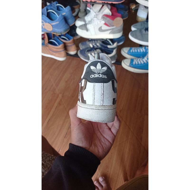 Second Adidas superstar
