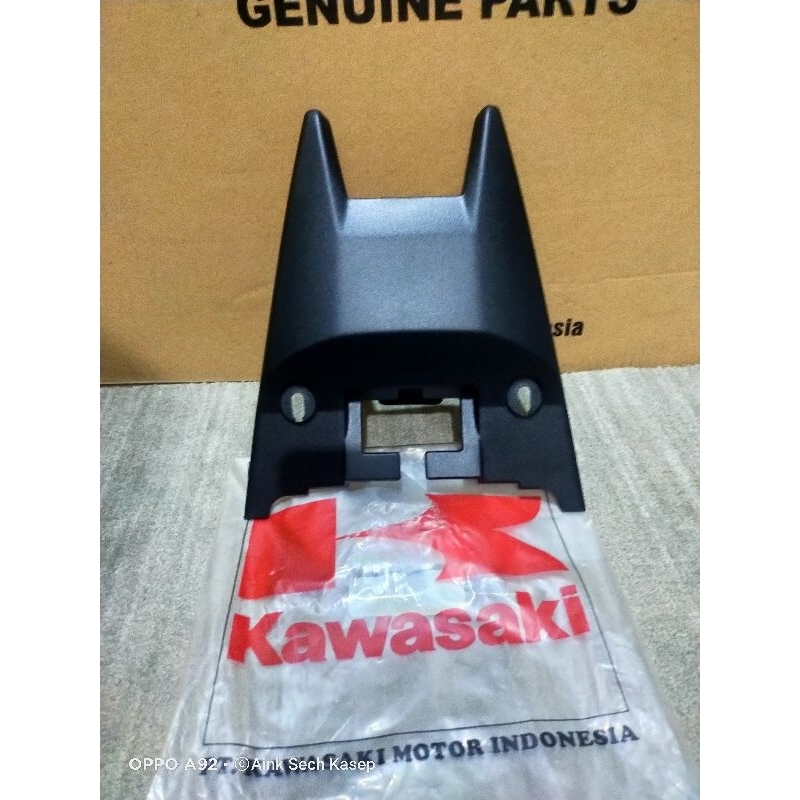 cover tail tutup lampu belakang zx130