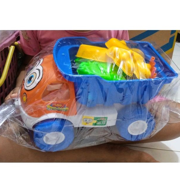 Mainan Mobil Pantai Jumbo