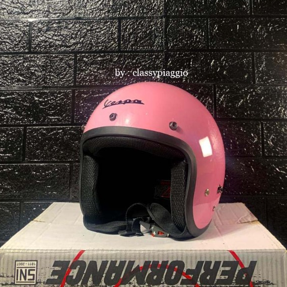 Helm Vespa Pink Glossy + Kaca