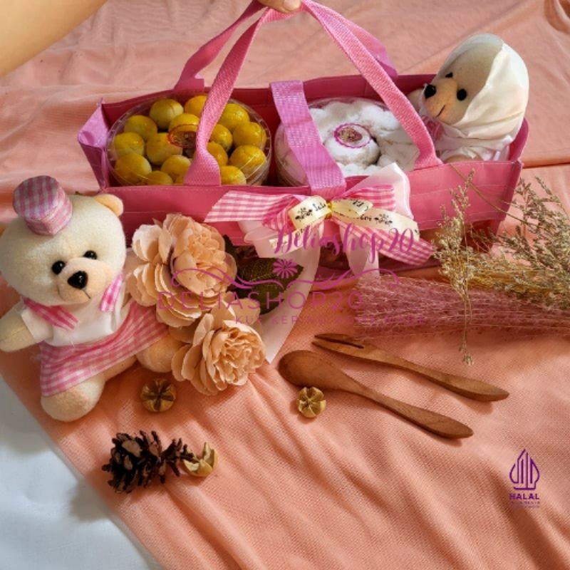 

kue kering,kuker,kuekering paket lebaran, paket hemat lebaran toples 250gr isi 4 toples