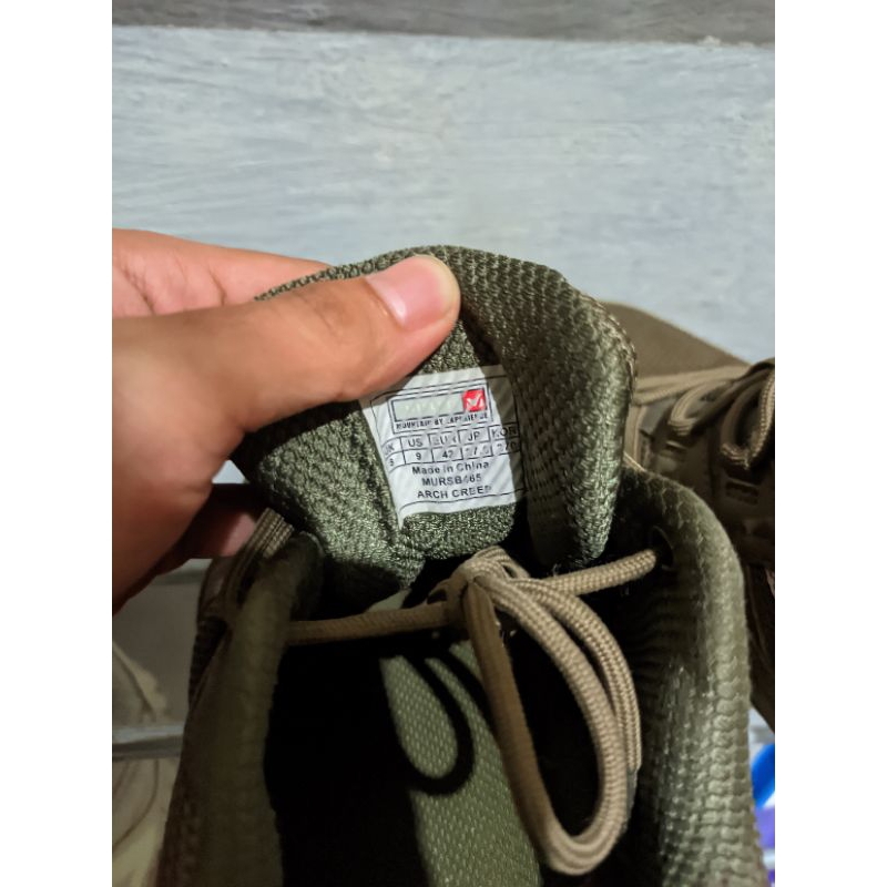 sepatu bekas/ preloved/ sepatu second/ sepatu gunung millet size 42