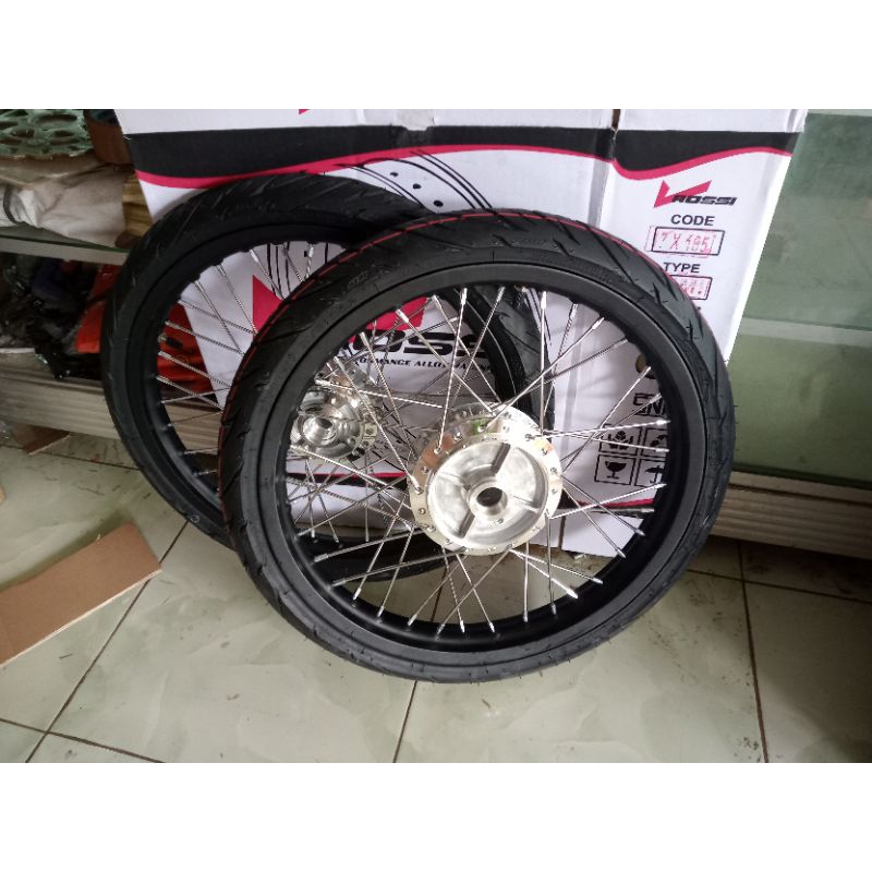 velg Honda Revo ring v Rossi 17x140/140 plus ban siap pasang