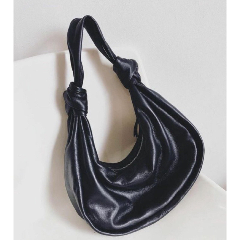 Kaynn - KAYNN Raia - Medium - Black (Like new 1x pakai)
