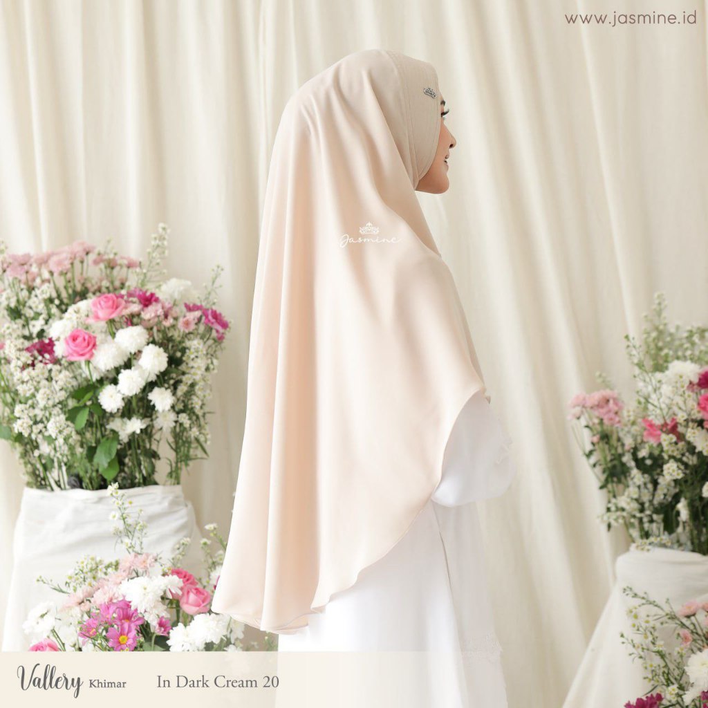 VALLERY KHIMAR by Jasmine - Jasmine by Lidia Hadiwinoto - Khimar polos wollycrepe caltri - Khimar So