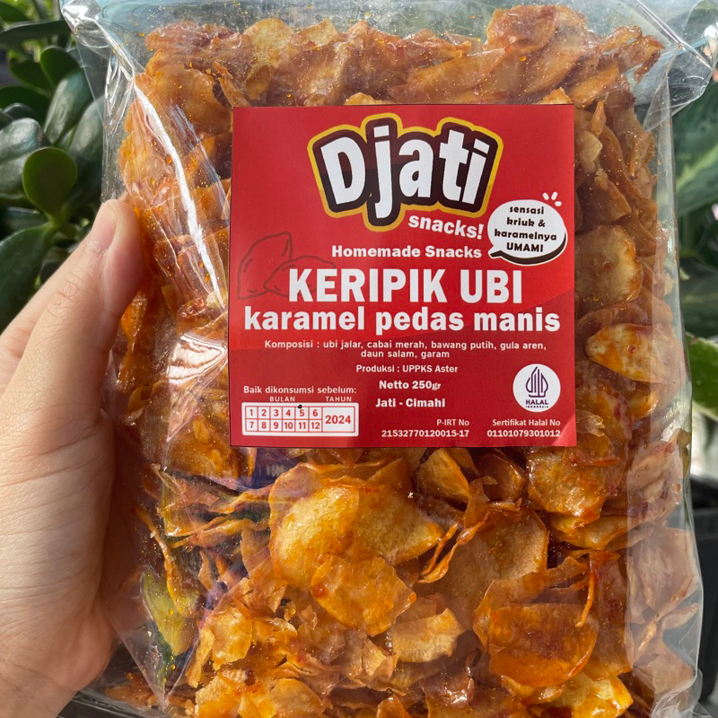 

Djati Snacks Keripik Ubi Karamel Pedas Manis 250gr