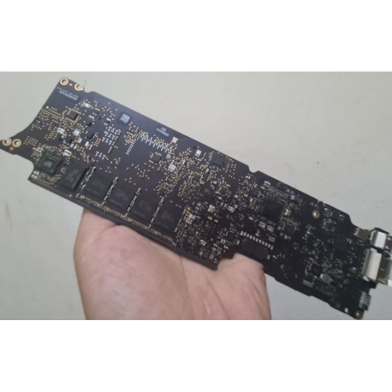Mesin Logicboard Macbook A1465 820-00164 Normal
