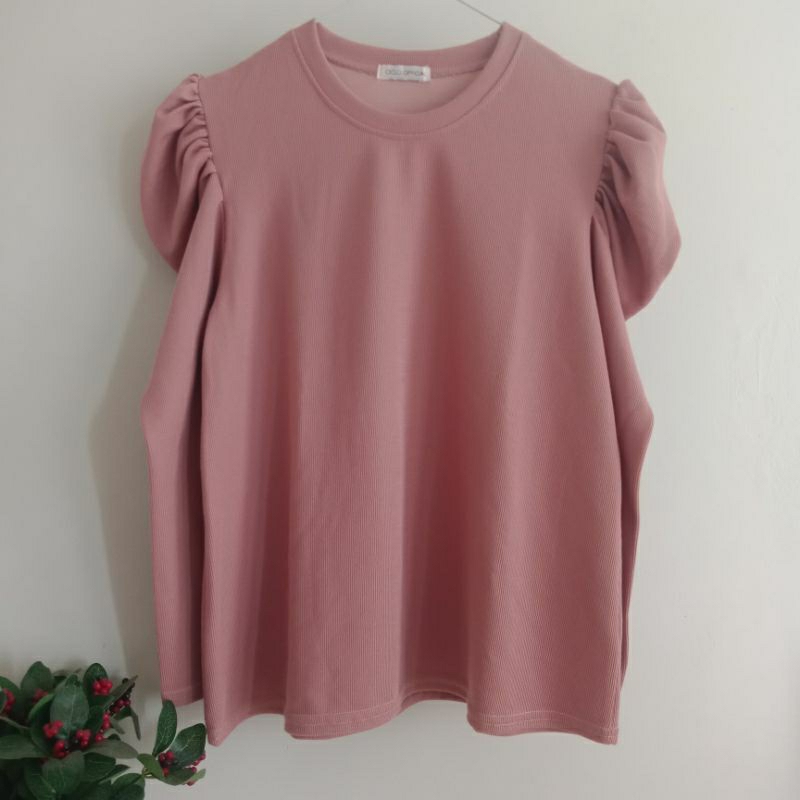 Preloved blouse Oclo puffsleeves